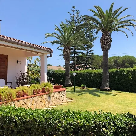 Le Tre Palme Fontane Bianche