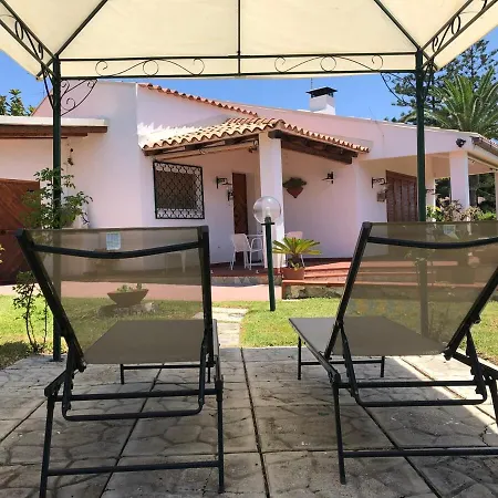 Tatil Evi Le Tre Palme Fontane Bianche